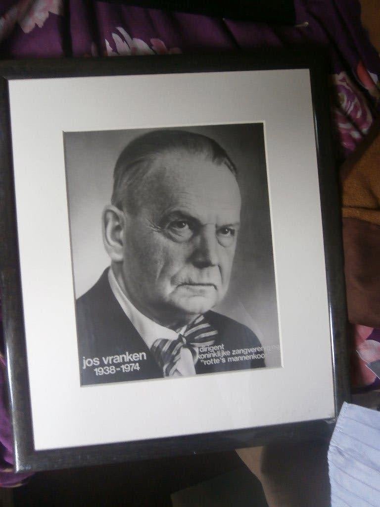 JOS FRANKEN, mooi ingel foto zeer bekende dirigent, Ophalen of Verzenden, Zo goed als nieuw, Minder dan 50 cm, Foto of Poster