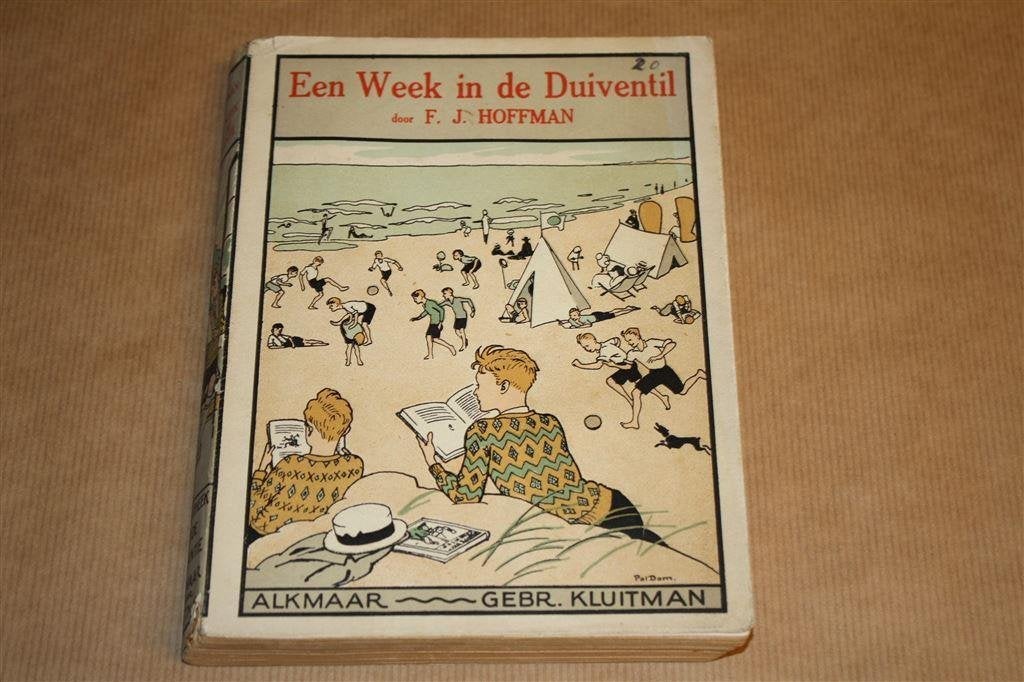 Een week in de duiventil. Hoffman. Paperback. Kluitman., Ophalen of Verzenden, Gelezen
