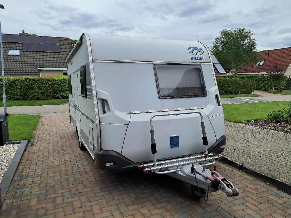 Caravan Knaus 450FU Sport, Caravans en Kamperen, Rondzit, Frans bed, 750 - 1000 kg, Particulier