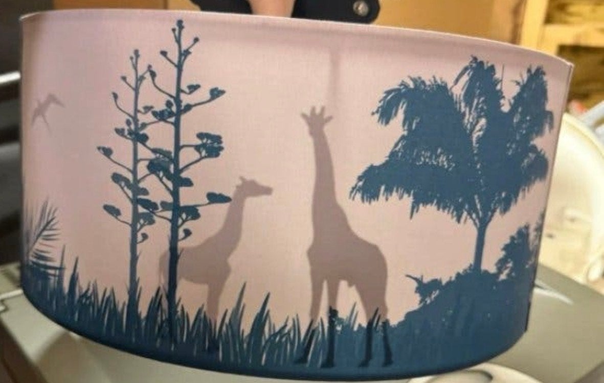 Plafond Safari lamp met dieren die zichtbaar worden, Ophalen of Verzenden, Zo goed als nieuw, Textiel, E27 (groot)