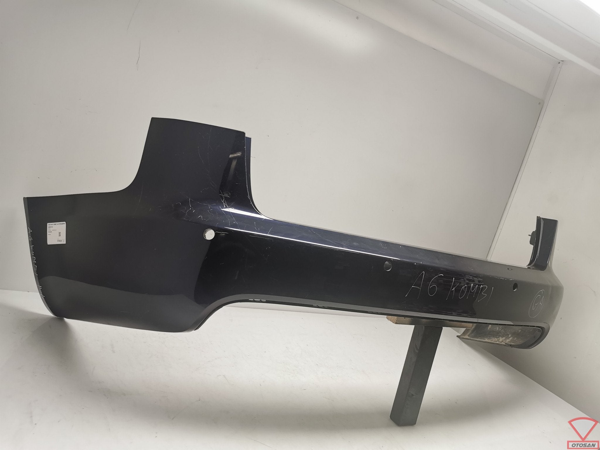 Audi A6 4F Avant Achterbumper Bumper 4xPDC, Gebruikt, AUDI AG, Auto-Union-Strasse 1
85045  Ingolstadt, DE, Bumper