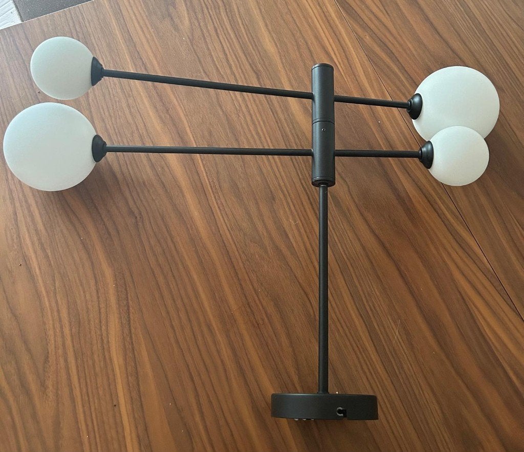 Moderne zwarte plafondlamp met 4 opaalglazen bollen, Ophalen, Modern, Zwart, Zo goed als nieuw