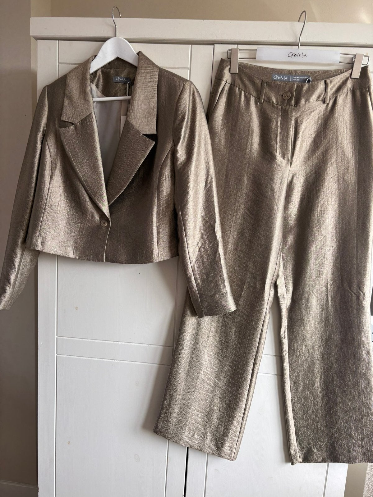 Geisha nieuw goudkleurige set maat 36, Kleding | Dames, Verzenden, Zo goed als nieuw, Maat 36 (S)
