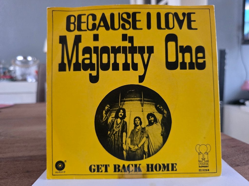 7" Single Majority One - Because I Love/ Get Back Home, Gebruikt, 7 inch, Ophalen of Verzenden, Pop