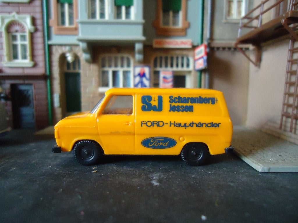 Ford Transit Mk.2 Van - S+J Scharenberg Hamburg FORD DEALER, Ophalen of Verzenden, Zo goed als nieuw, Bus of Vrachtwagen, Rietze