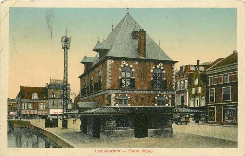 300-344-041 Leeuwarden Oude Waag, Verzenden, Voor 1920, Friesland