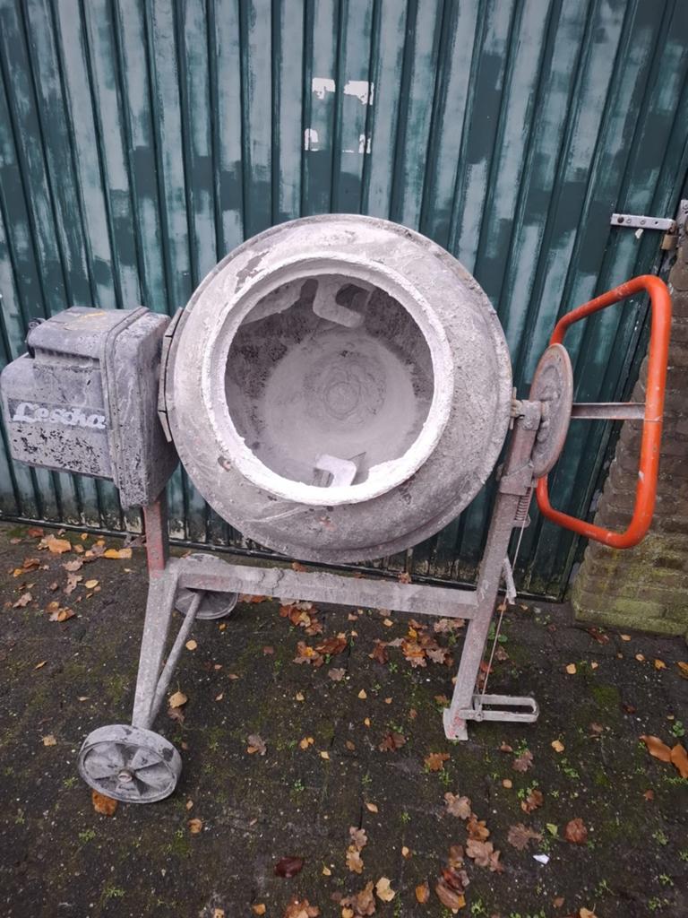 Beton molen Lescha, Doe-het-zelf en Verbouw, Ophalen