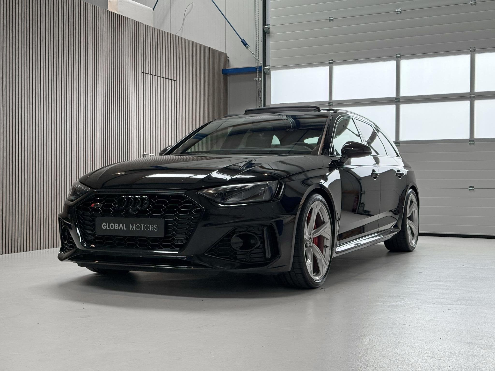 Audi RS4 Avant 2.9 TFSI Quattro - FACELIFT - KERAMISCHE REMM, Auto's, Audi, Automaat, Dealer onderhouden, Gebruikt, Zwart