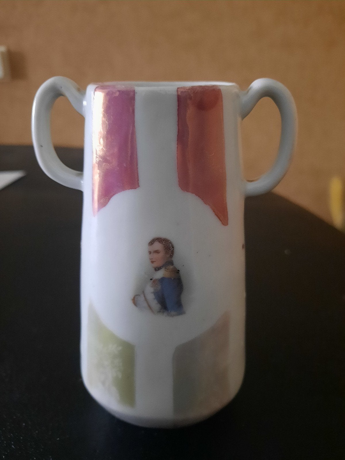 Antieke miniatuur vaas met Napoleon decoratie, Antiek en Kunst, Ophalen of Verzenden