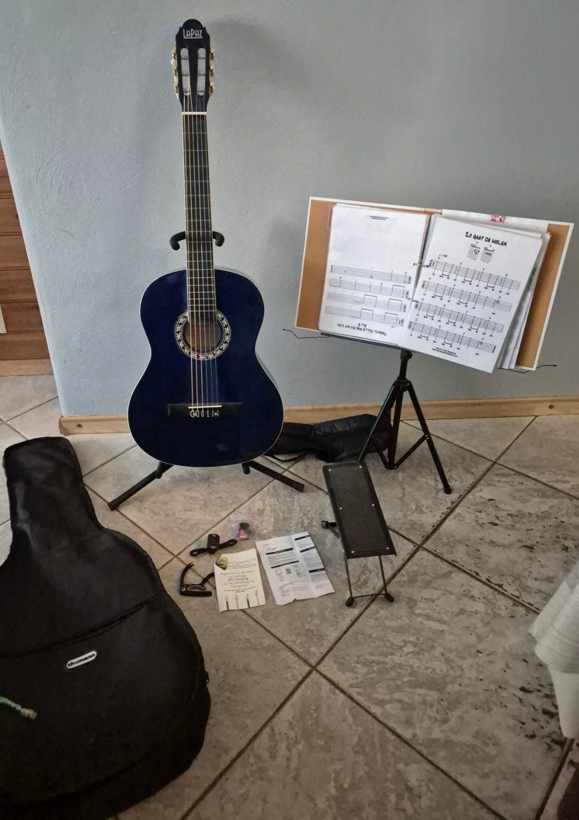 te koop LaPaz gitaar met veel extra's in nette staat, Muziek en Instrumenten, Ophalen, Gebruikt, Overige typen