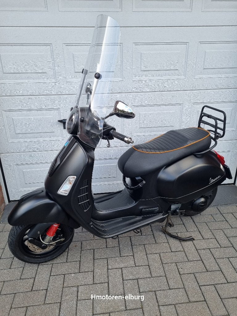 Vespa 300 GTS - BJ'10-2013 - Km stand 14967 KM - NL motor, Motoren, Scooter, Bedrijf, Minimaal motorrijbewijs A2, Automaat