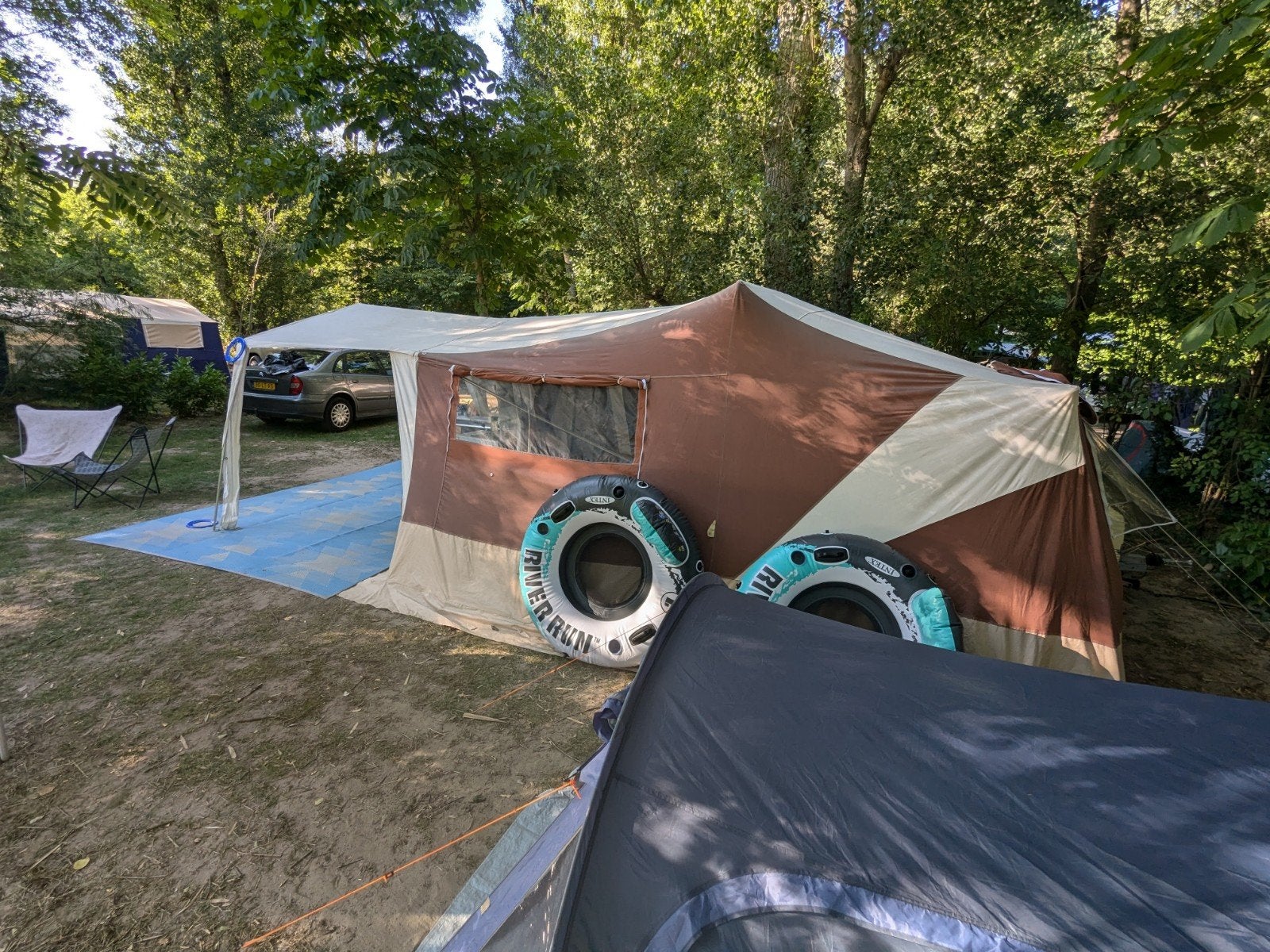 Trigano – Grote beurt + Nieuwe banden in 2025 + Zij-uitbouw, Caravans en Kamperen, Vouwwagens, Ophalen, Trigano, Aanwezig, Tot en met 6