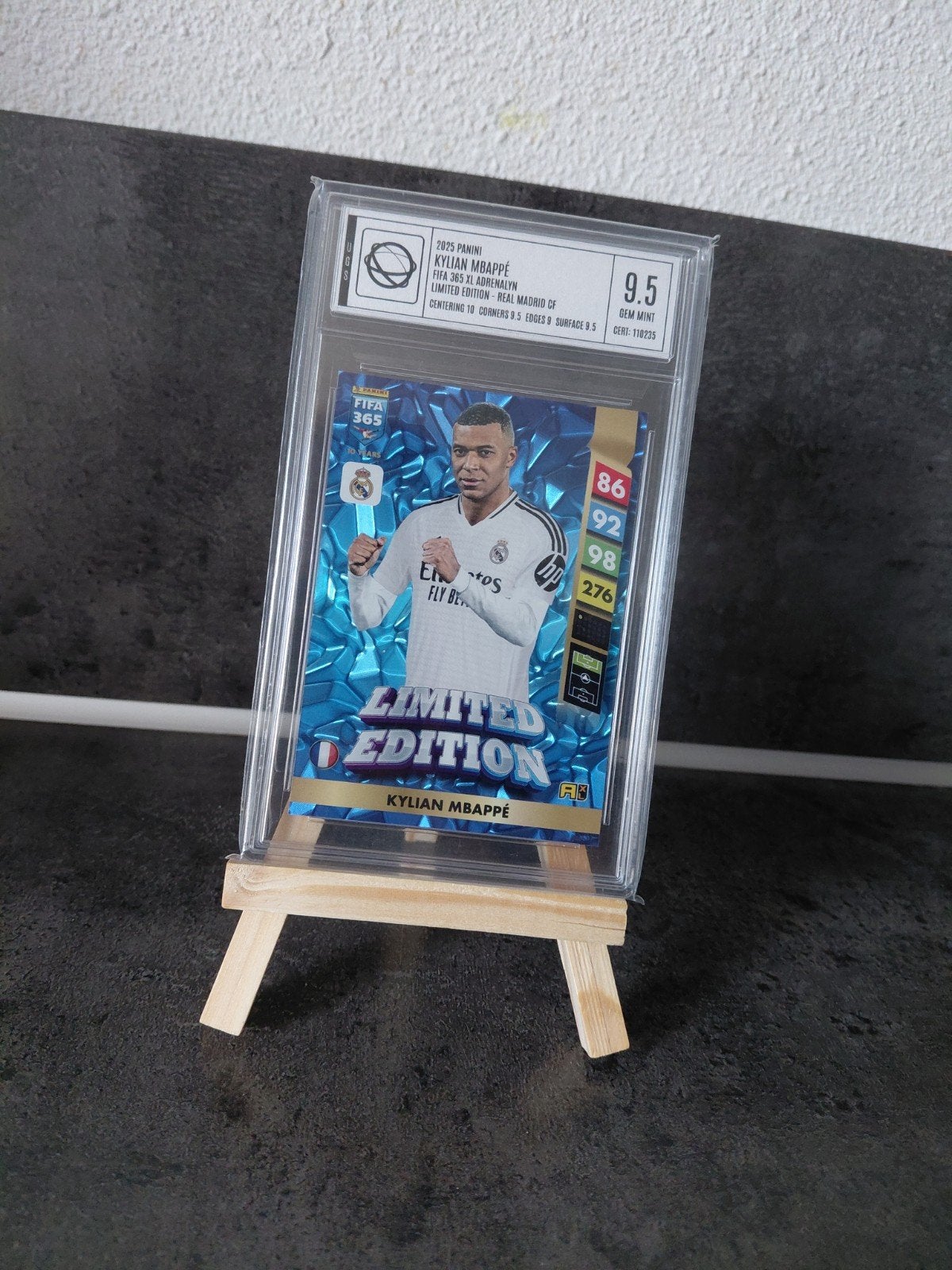kylian mbappe (real madrid) limited edition ugs 9,5 panini, Verzenden, Nieuw, Buitenlandse clubs, Poster, Plaatje of Sticker