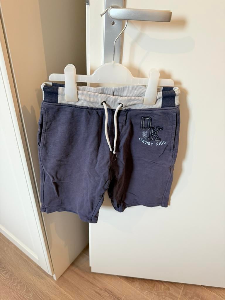 Short maat 140, Ophalen of Verzenden, Zo goed als nieuw, Jongen, Broek