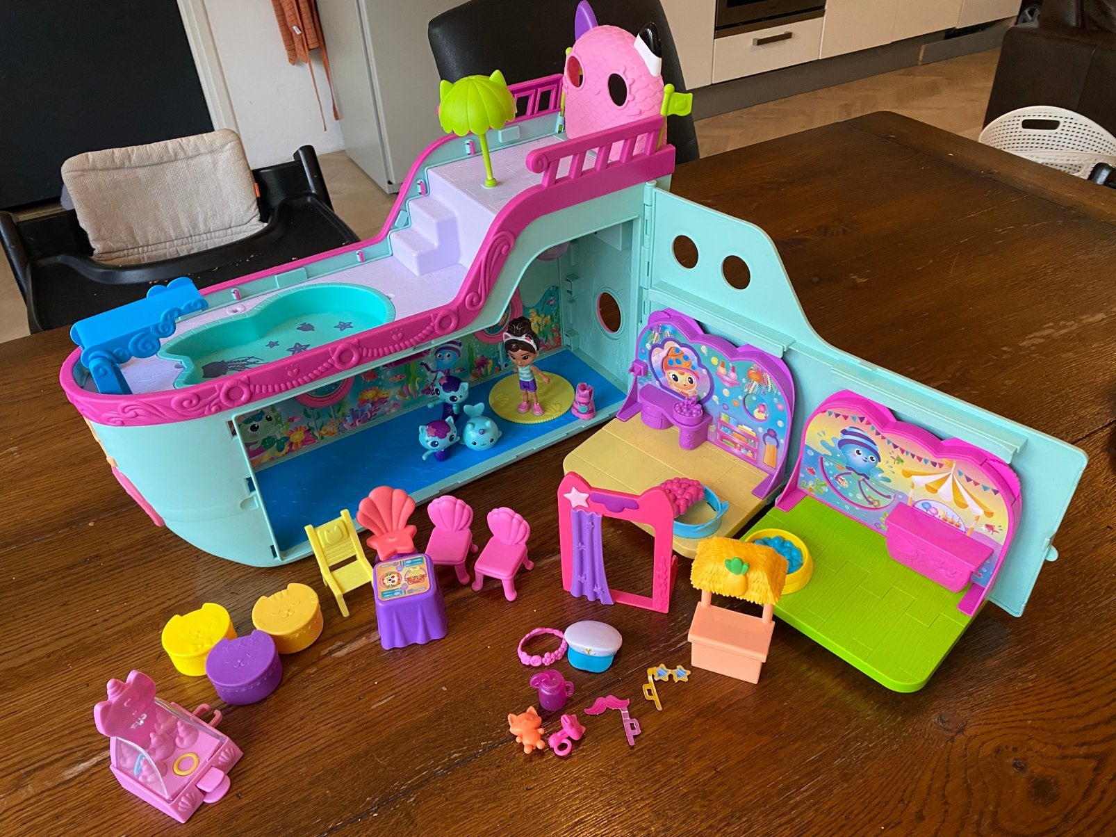 Cruiseschip Gabby’s poppenhuis, Ophalen, Zo goed als nieuw, Poppenhuis