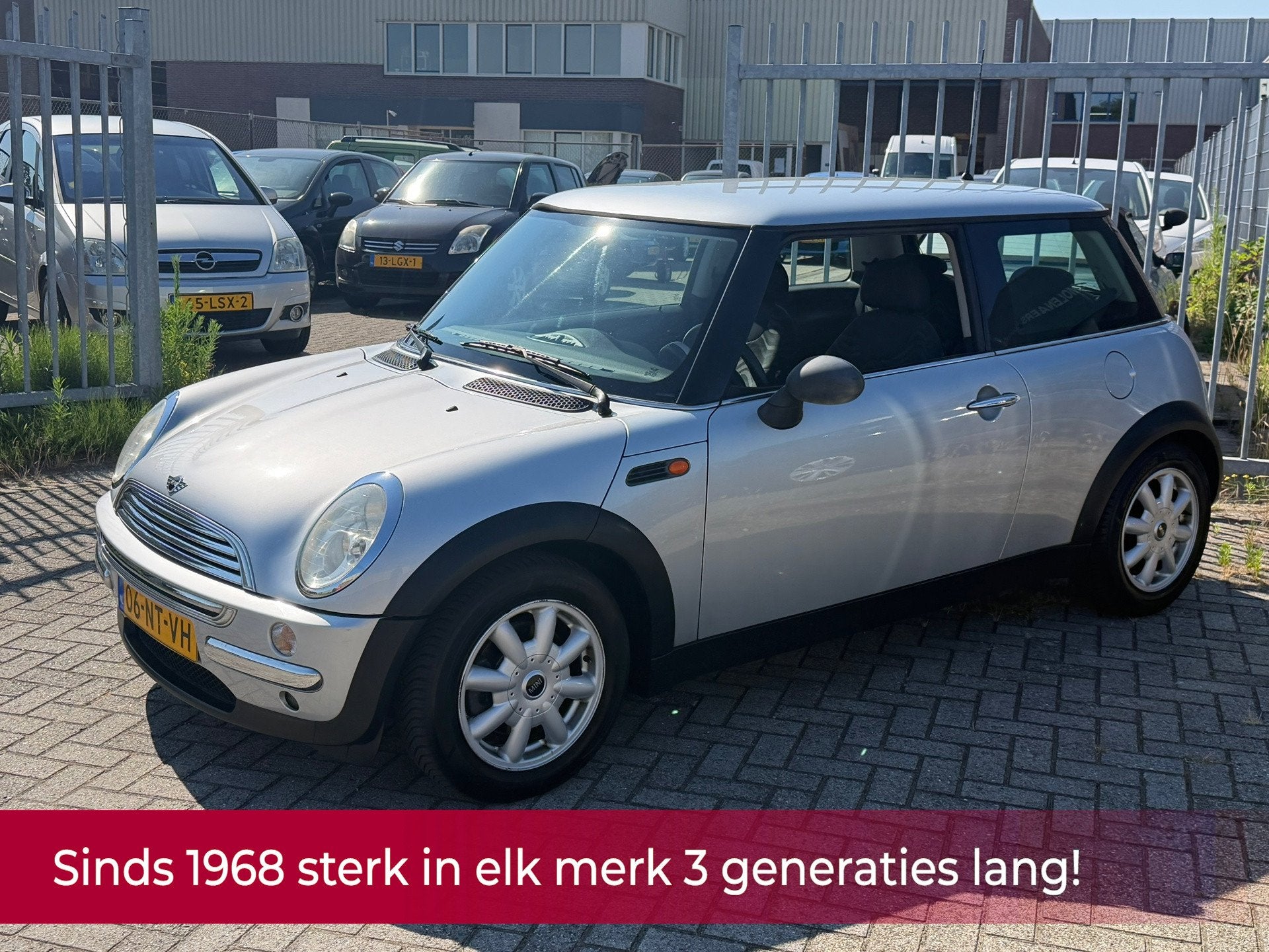 Mini Mini 1.6 One Pepper NL AUTO NAP! Airco ECC l Cruise l S, Voorwielaandrijving, Gebruikt, Zwart, 4 cilinders