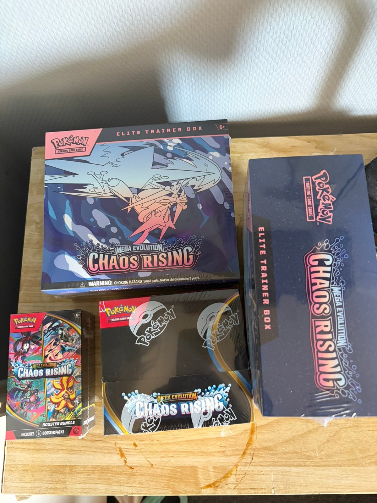 Chaos rising pokemon, Ophalen of Verzenden, Zo goed als nieuw, Boosterbox