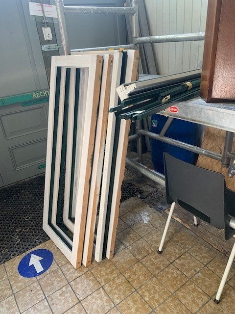 4 raamkozijnen met dubbel glas ramen plus dorpel, Ophalen, Gevelraam of Ruit, Minder dan 80 cm, 120 tot 160 cm