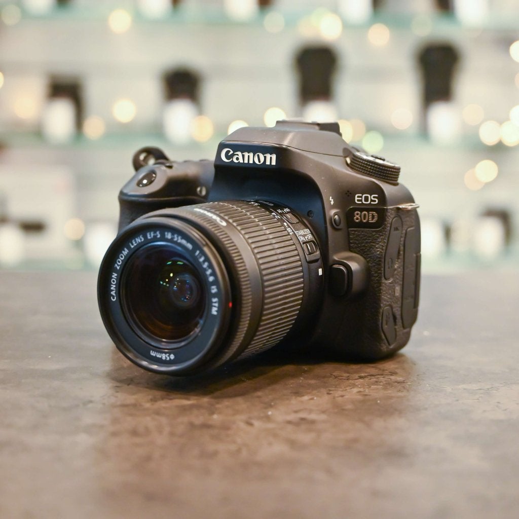 Canon EOS 80D + EFS 18-55 (Hilversum), Foto-Groep, Luttekepoortstraat 26 3841 AX Harderwijk, Canon, Ophalen of Verzenden