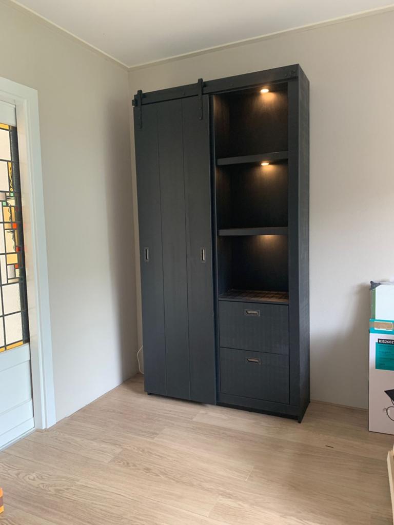 VT Wonen kast met schuifdeur en ingebouwde verlichting, Ophalen, Gebruikt, Modern, Industrieel, 200 cm of meer