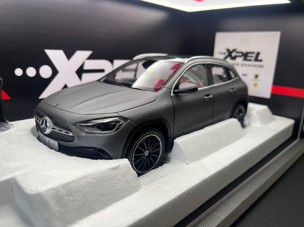 Mercedes-Benz GLA | Z-Models 1:18, Hobby en Vrije tijd, Modelauto's | 1:18, Ophalen of Verzenden, Nieuw, Auto, Overige merken