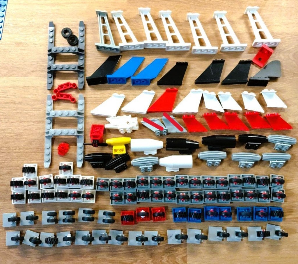 Lego vliegtuig onderdelen ? wieltjes enz, Ophalen of Verzenden, Zo goed als nieuw, Accessoire, Lego