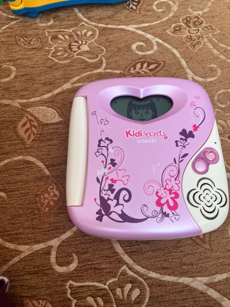 VTech KidiSecrets Dagboek Spelcomputer Roze, Ophalen, Zo goed als nieuw, 6 jaar of ouder
