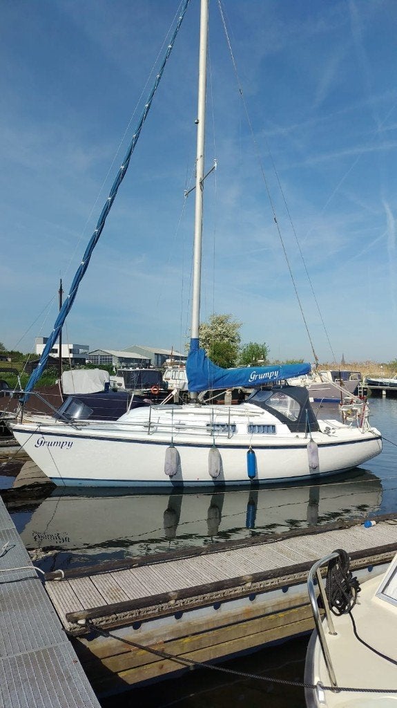Contest 27, zeilboot, vaarklaar, Ophalen, Gebruikt