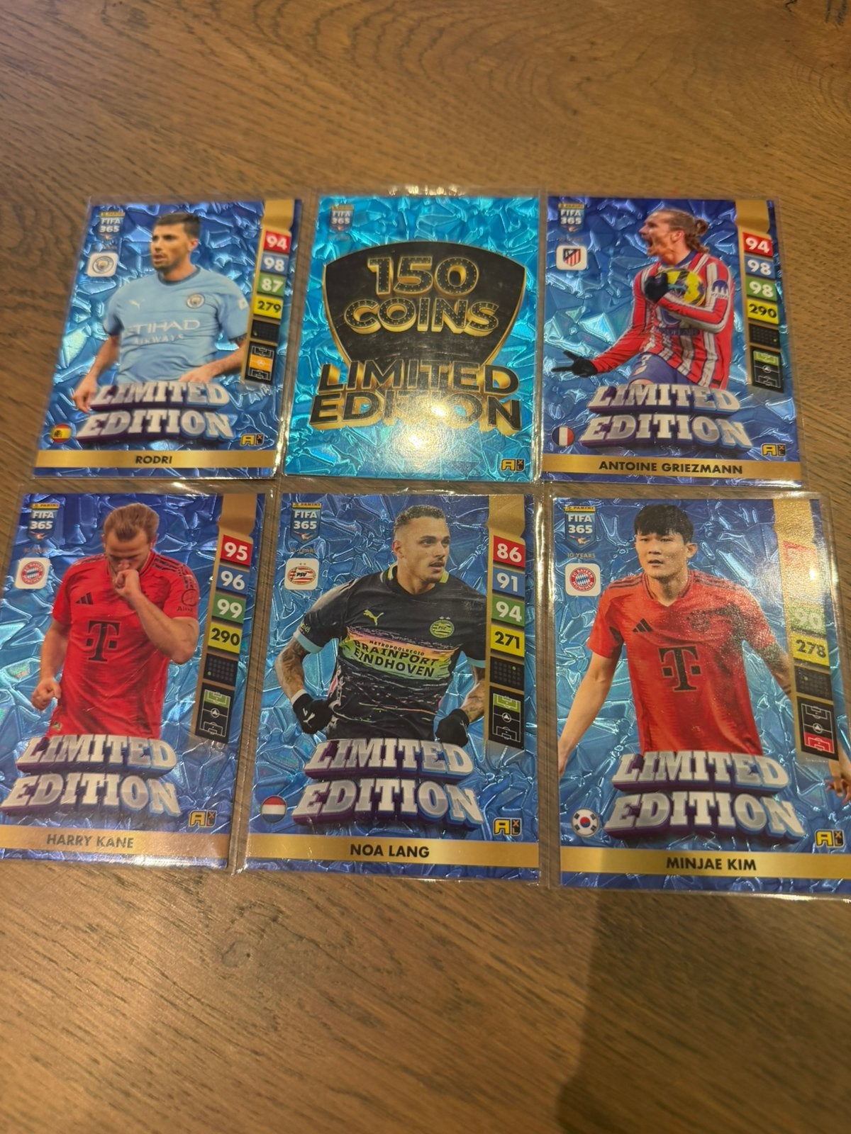 FIFA Panini limited edition kaarten, Ophalen of Verzenden, Zo goed als nieuw, Meerdere plaatjes