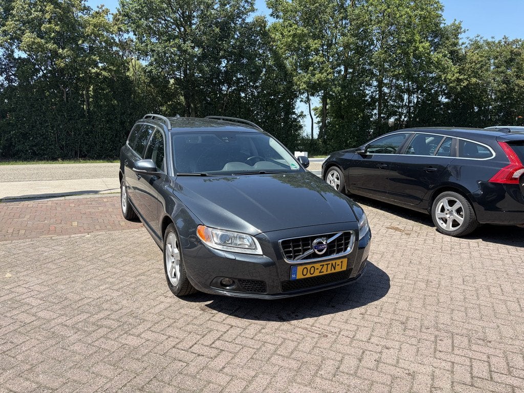 Volvo V70 1.6 T4 Nordic AUTOMAAT TREKHAAK LEER STOELVERWARMI, Zwart, 4 cilinders, 179 pk, 1600 kg
