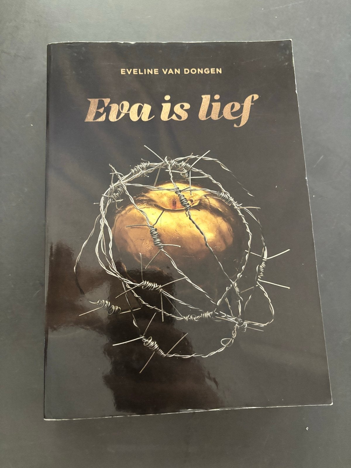 Eva is Lief - Eveline van Dongen (Boek), Ophalen of Verzenden, Zo goed als nieuw, Nederland