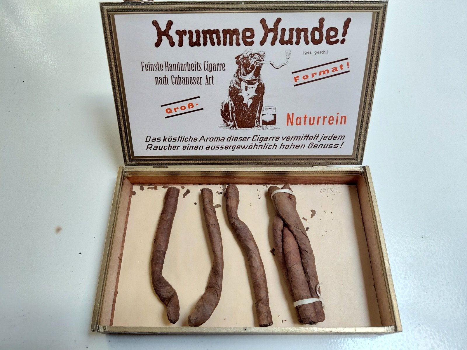 Oude houten sigarenkist Krumme Hunde met kromme sigaren, Verzamelen, Ophalen of Verzenden, Gebruikt, Tabaksdoos of Verpakking