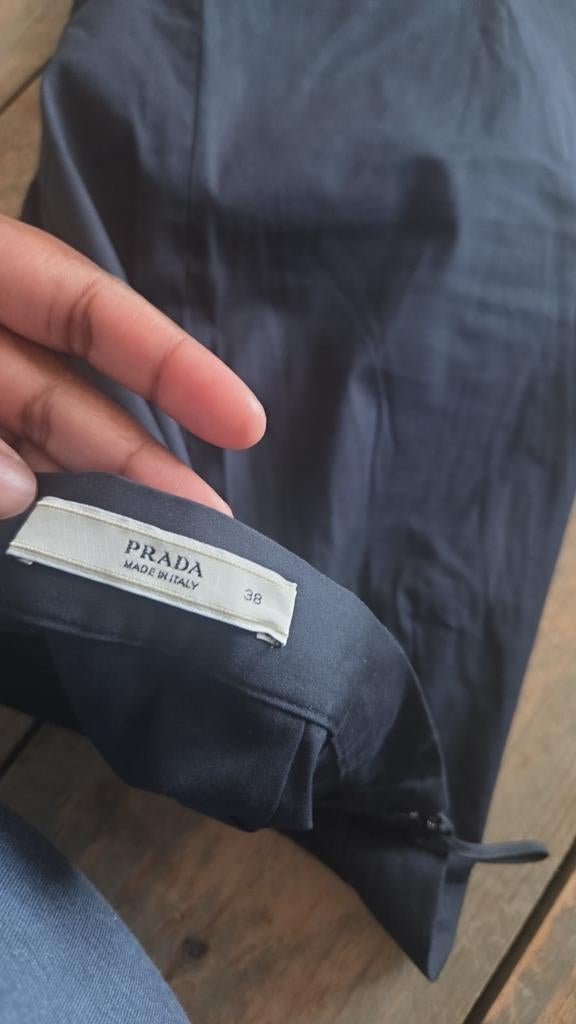 Prada Zwarte Rok Maat 38, Kleding | Dames, Rokken, Zo goed als nieuw, Maat 38/40 (M), Zwart, Knielengte, Ophalen of Verzenden