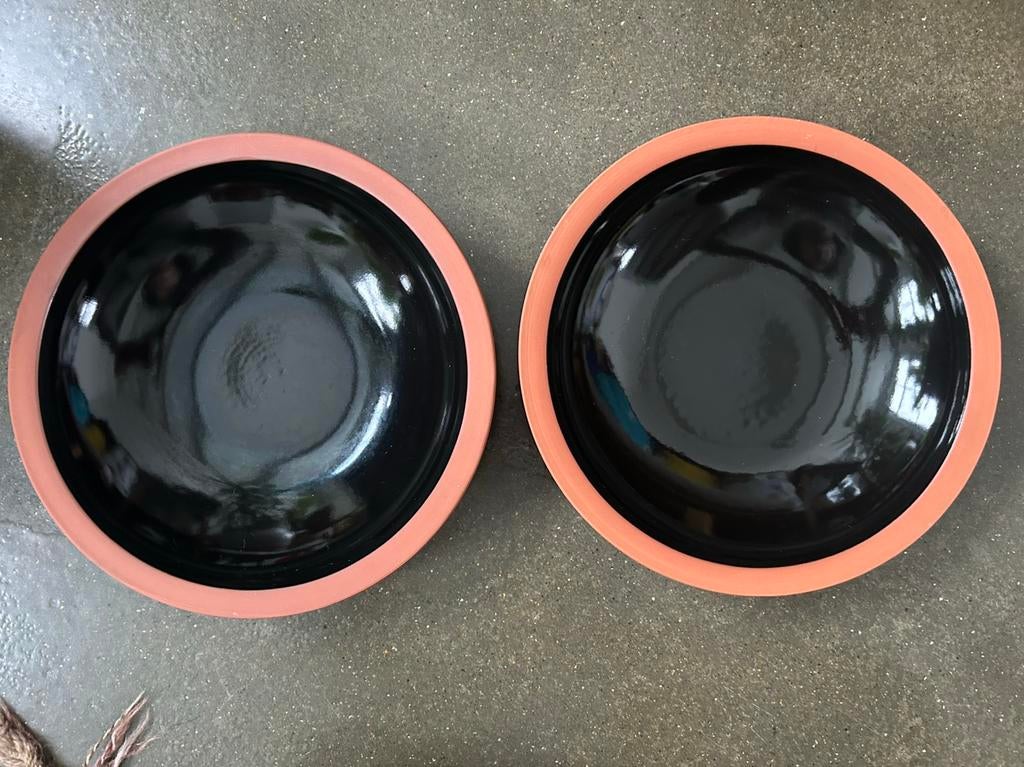 Set v 2 Ikea aardewerk keramiek schalen dm 29 cm, Ophalen of Verzenden, Overige stijlen, Aardewerk, Schaal of Schalen