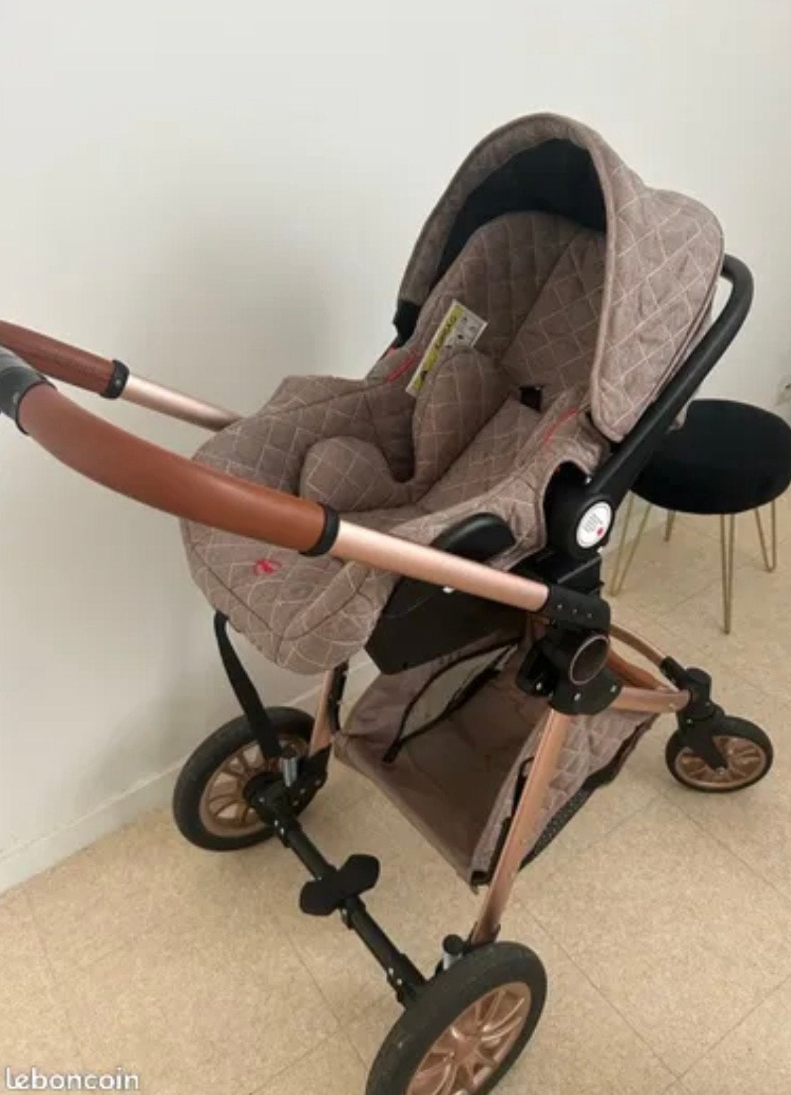 Comfortabele Kinderwagen met Zachte Bekleding, Ophalen, Zo goed als nieuw, Combiwagen, Met autostoeltje
