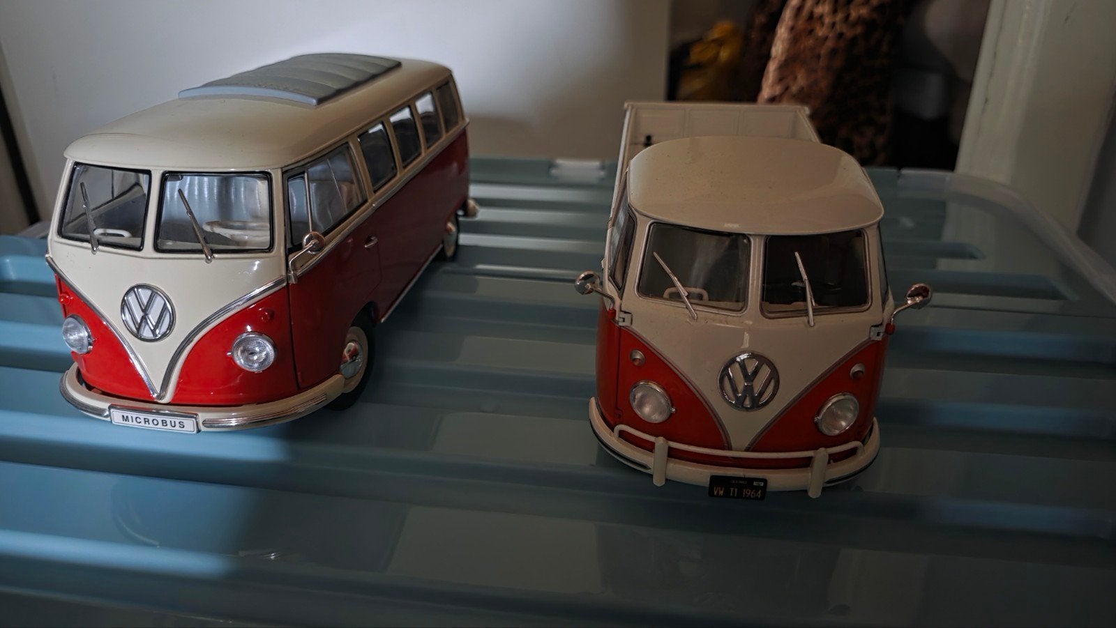 Set van 2 VW Busjes Modelauto's (Microbus & Pick-up), Ophalen of Verzenden, Zo goed als nieuw, Auto, Maisto