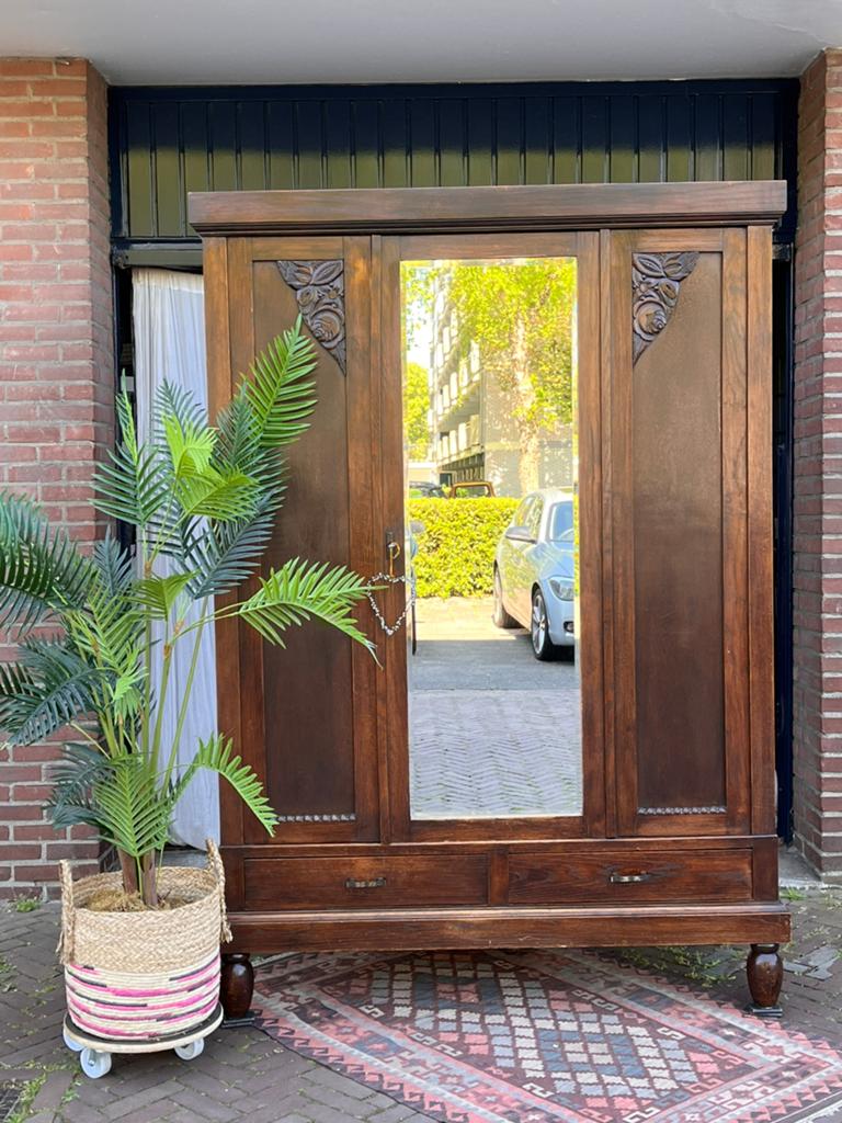 Mooie kledingkast met facet geslepen spiegel., Ophalen of Verzenden, Zo goed als nieuw, 50 tot 75 cm, 150 tot 200 cm