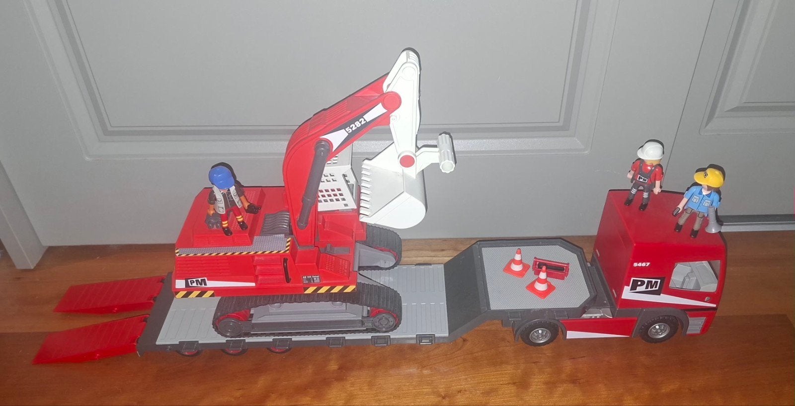 Playmobil zwaar transport voertuig met graafmachine, Ophalen of Verzenden, Zo goed als nieuw, Complete set, Voertuig