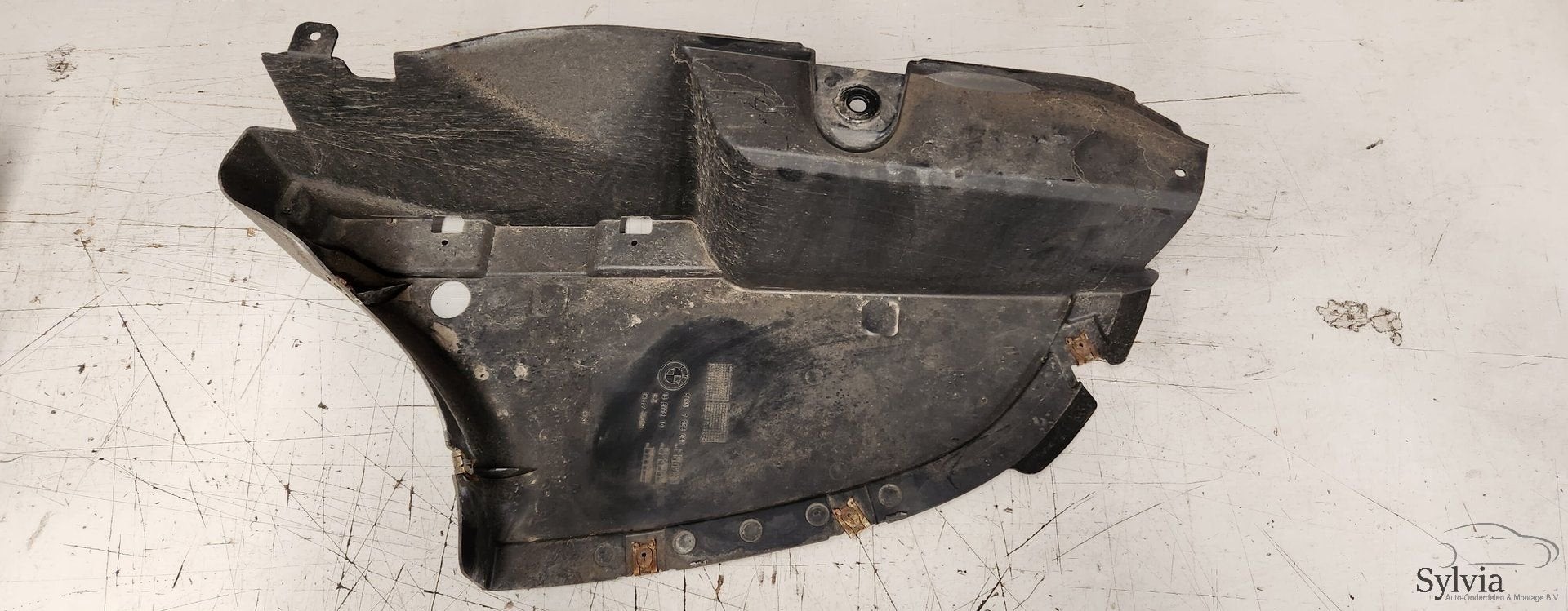 Bodemplaat achter links BMW 3 serie F30 F31 F80 51757258047, Gebruikt, -, -, Ophalen of Verzenden