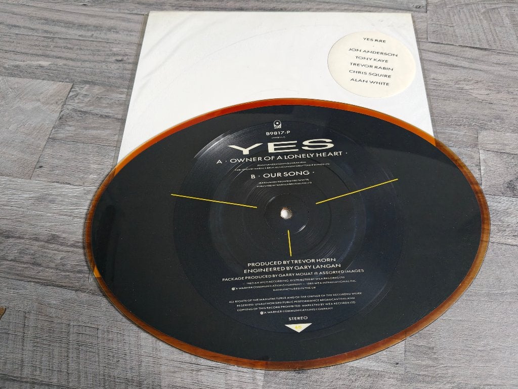 Yes - Owner Of A Lonely Heart 7 inch shaped vinyl B9817-P, Picture disc, Ophalen of Verzenden, Zo goed als nieuw, Pop