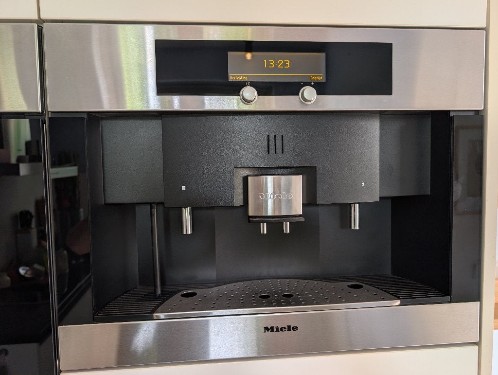 Miele koffieautomaat | CVA 4060 | Voor klusser of onderdelen, Ophalen, Gebruikt, 10 kopjes of meer, Combi