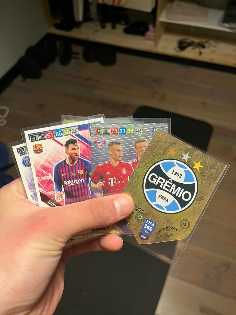 Panini trading cards 2018/19, Seizoenskaart, Eén persoon