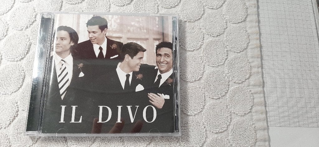 CD - IL Divo - IL DIVO, Overige componisten, Overige typen, Ophalen of Verzenden, Zo goed als nieuw