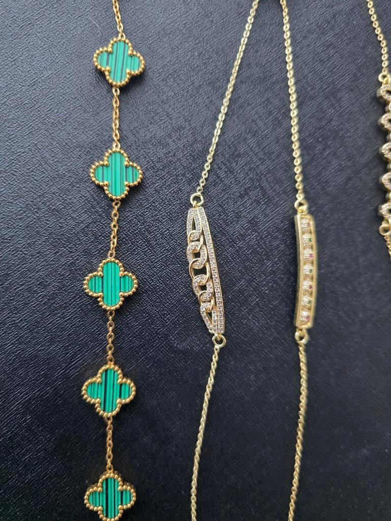 Gouden  kleur armbanden met diverse designs en stenen, Overige materialen, Met edelsteen, Nieuw, Ophalen of Verzenden