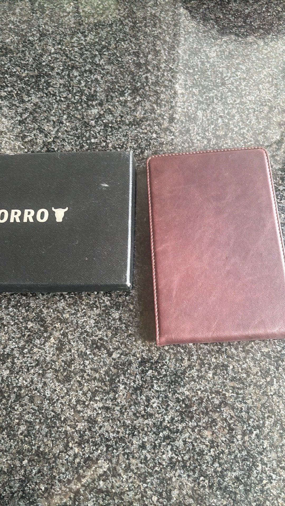 Torro leren hoes paspoort, Ophalen of Verzenden, Zo goed als nieuw