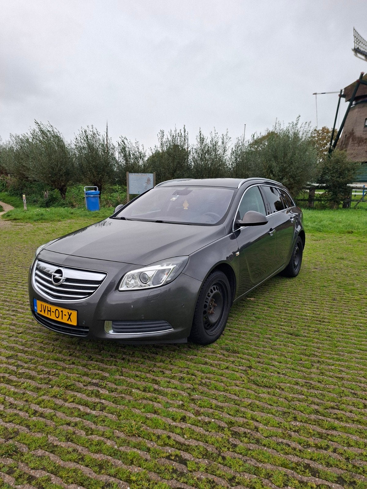 Opel Insignia 2.0 Cdti 96KW Sports Tourer AUT 2010 Grijs, Auto's, 1956 cc, 4 cilinders, Stationwagon, Diesel