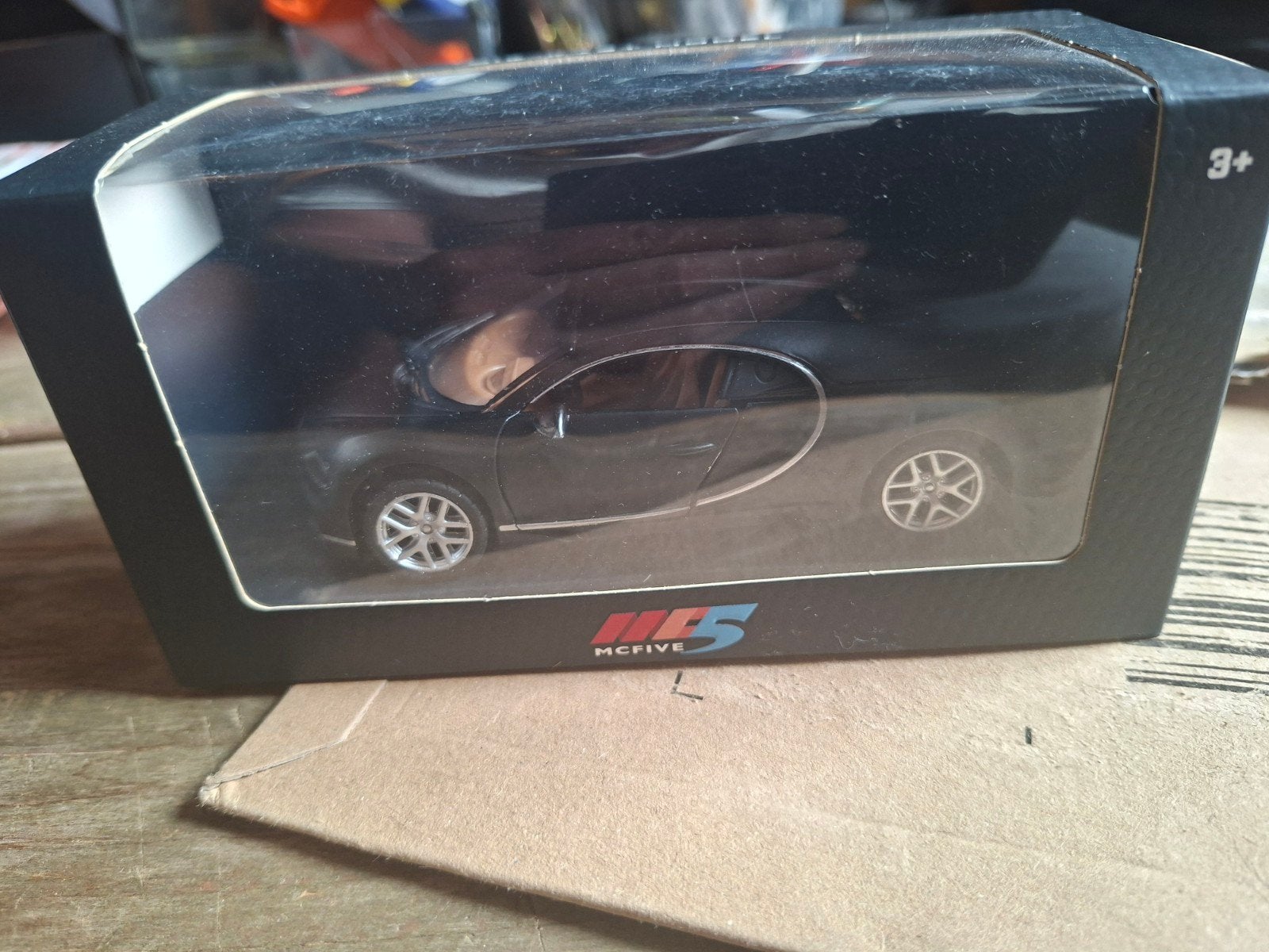 Bugatti Chiron schaalmodel - Zwart - Nieuw in doos, Ophalen of Verzenden, Nieuw, Auto