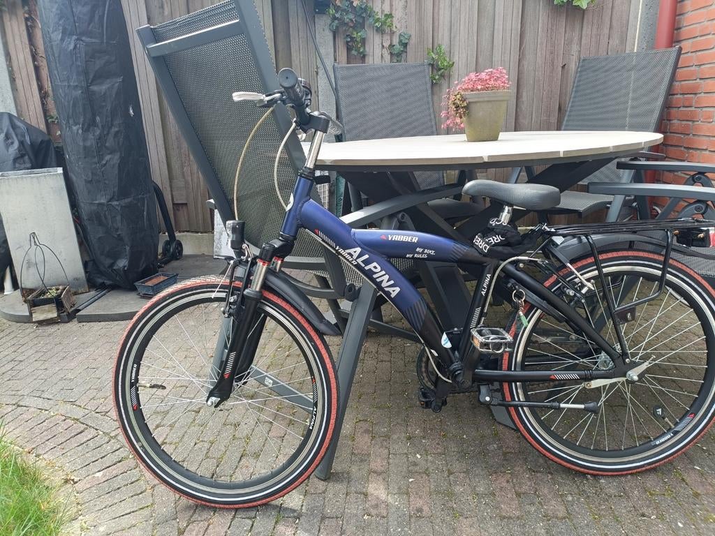 Jongensfiets Alpina yabber 22inch, Fietsen en Brommers, Fietsen | Vouwfietsen, Ophalen of Verzenden, Zo goed als nieuw, Terugtraprem