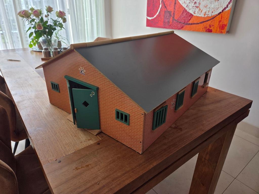 Schleich Stal met 7 paarden en 1 veulen, Ophalen of Verzenden, Gebruikt, Jongen of Meisje
