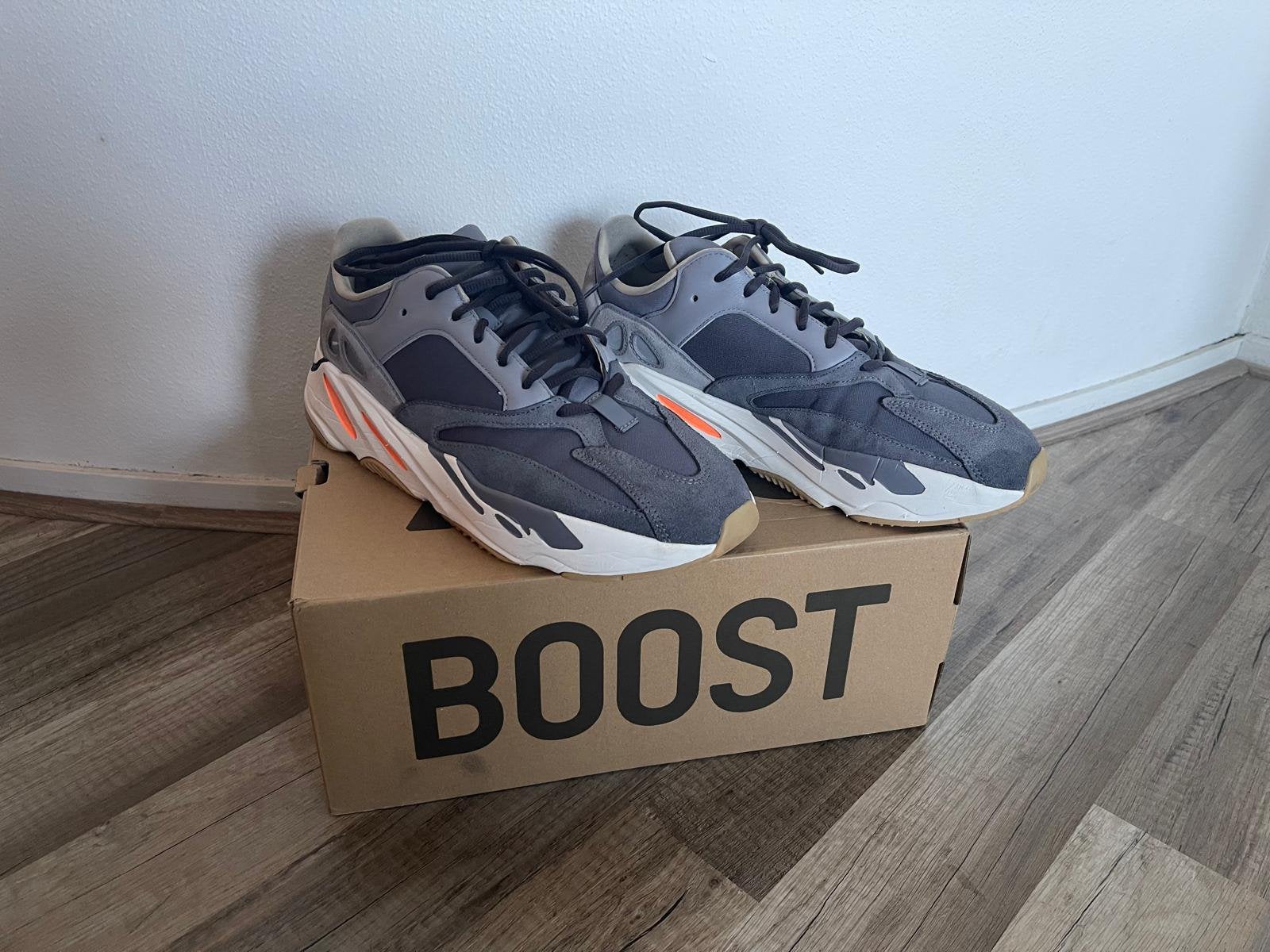 Adidas Yeezy Boost 700 Magnet US size 12, Kleding | Heren, Schoenen, Ophalen, Zo goed als nieuw